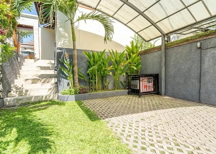 Villa Casalola - 10 Min To Beach, Vast With Pool & Garden View