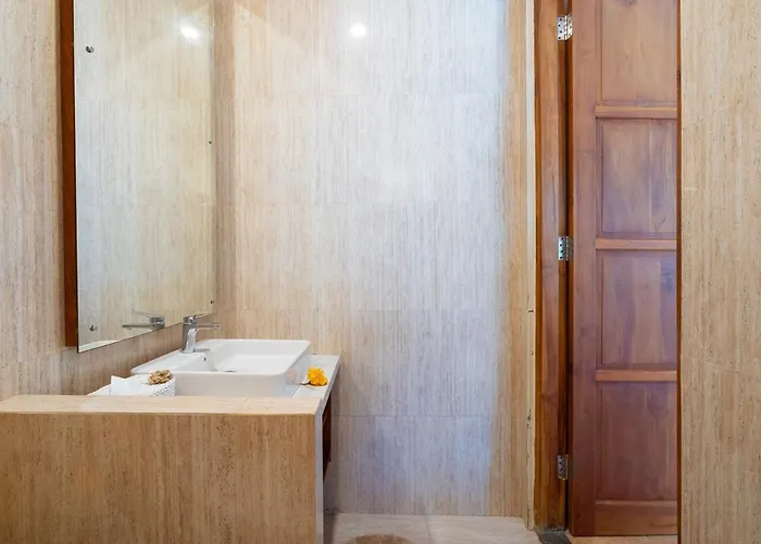 Casalola - 10 Min To Beach, Vast With Pool & Garden View Villa Uluwatu