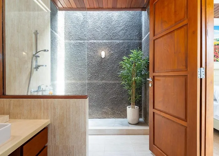 Casalola - 10 Min To Beach, Vast With Pool & Garden View Villa Uluwatu