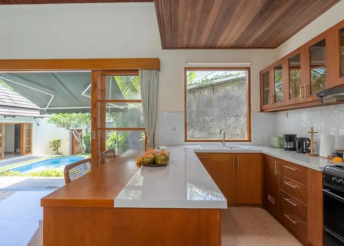 Casalola - 10 Min To Beach, Vast With Pool & Garden View