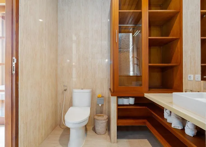 Villa Casalola - 10 Min To Beach, Vast With Pool & Garden View