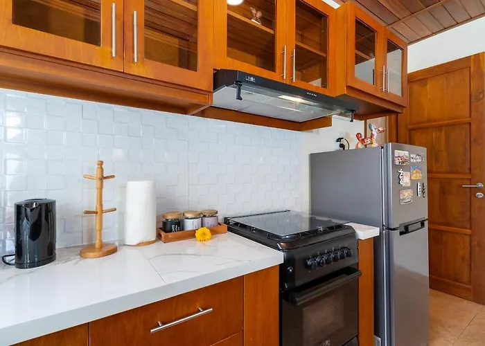 Casalola - 10 Min To Beach, Vast With Pool & Garden View * Uluwatu