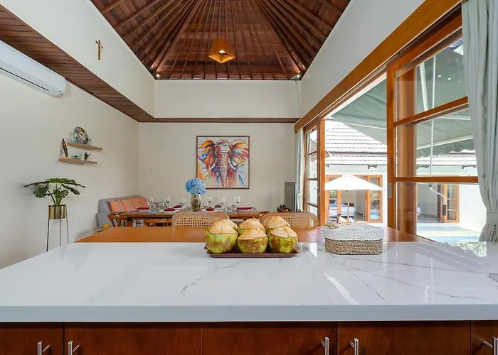 Villa Casalola - 10 Min To Beach, Vast With Pool & Garden View *