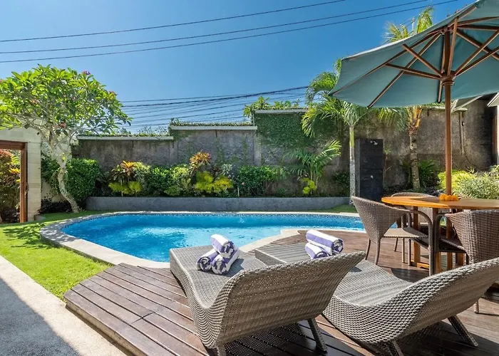Casalola - 10 Min To Beach, Vast With Pool & Garden View Villa